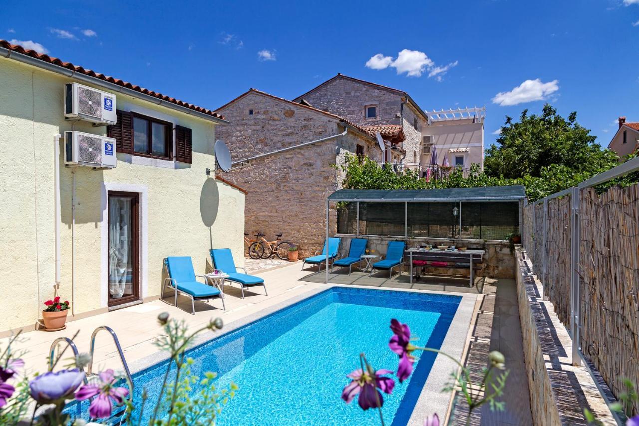 Villa Karina Tar Tar-Vabriga Εξωτερικό φωτογραφία